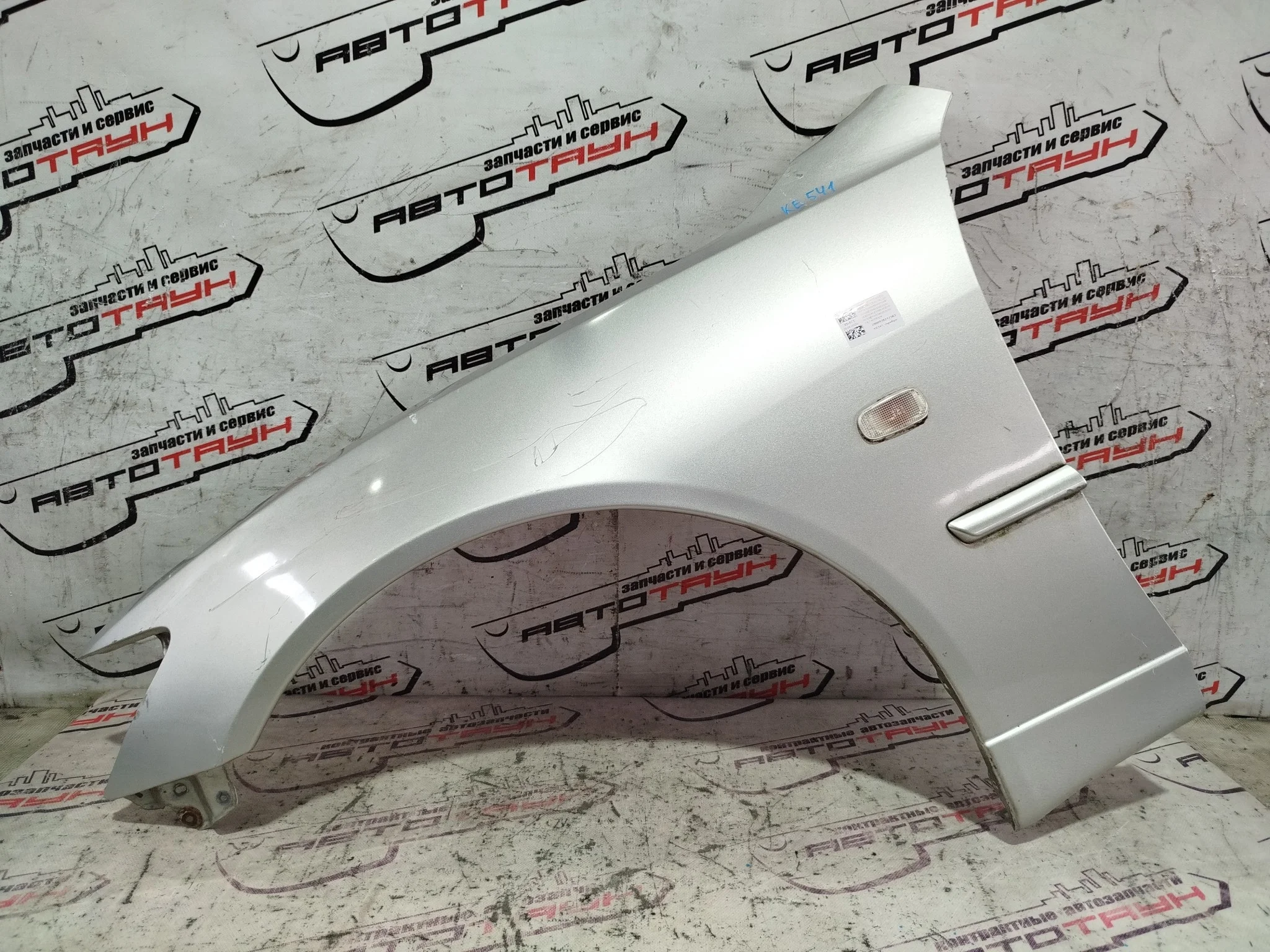 КРЫЛО TOYOTA LEXUS ALTEZZA ALTEZZA GITA IS200 IS300 GXE10 GXE10W GXE15W JCE10 JCE10W JCE15W SXE10 5380253010 ПЕРЕДНЕЕ ЛЕВОЕ ГАЛОГЕН серебро, 1C0 KE541