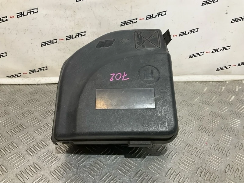 Корпус блока предохранителей Citroen Ds4 2012 9658447380 1 1.6