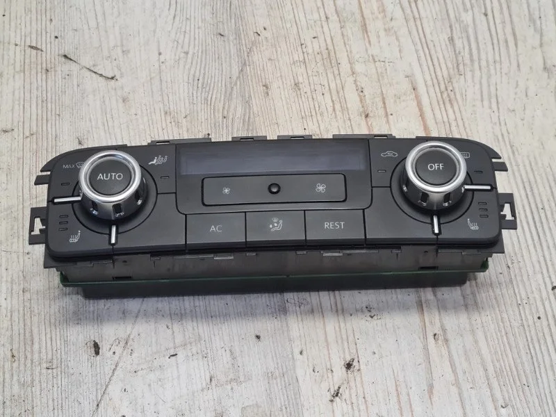 Панель управления климатом VW Touareg NF 2010 7P