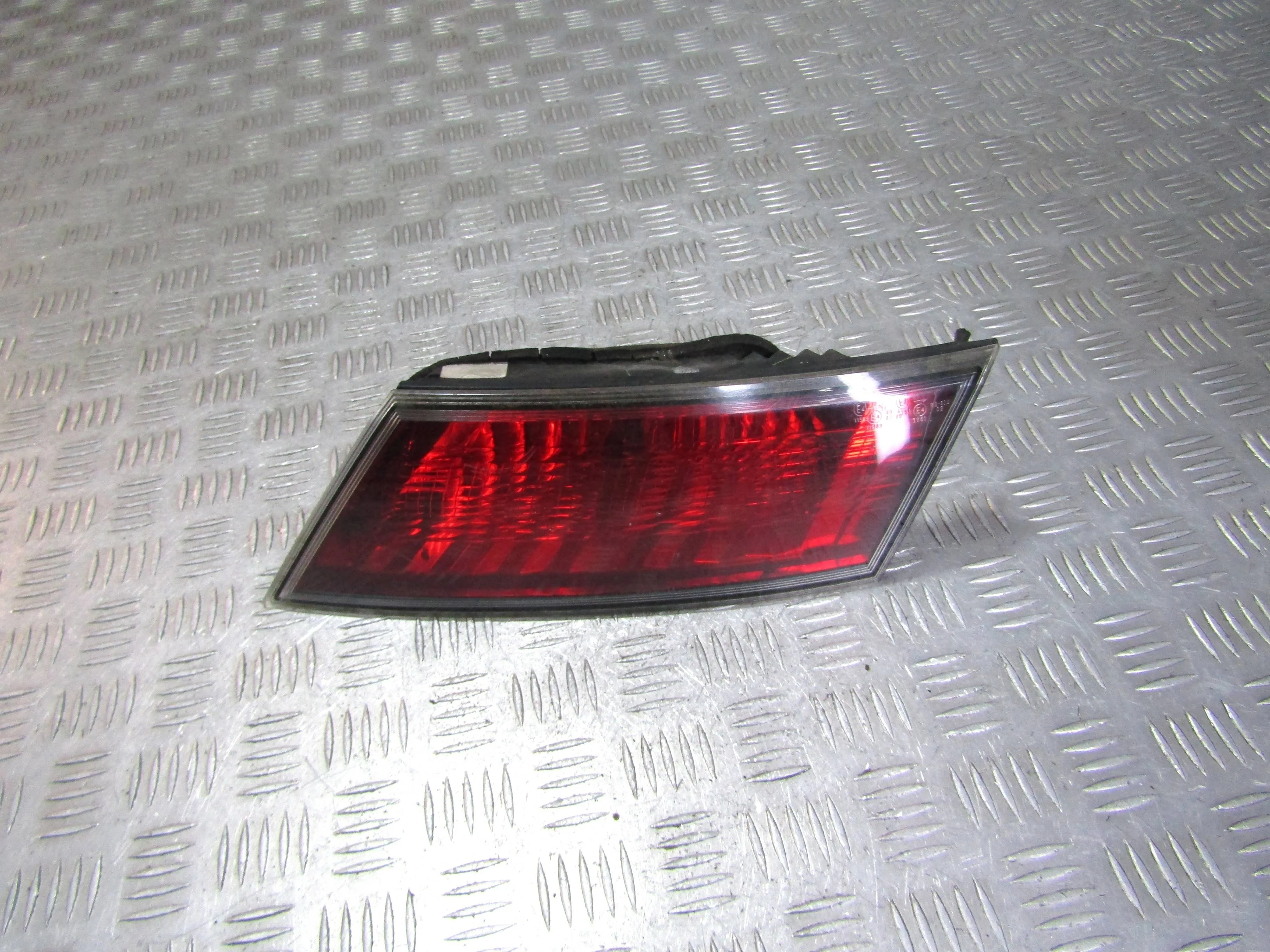 Фонарь внутренний правый HONDA Civic 5D 2006-2011