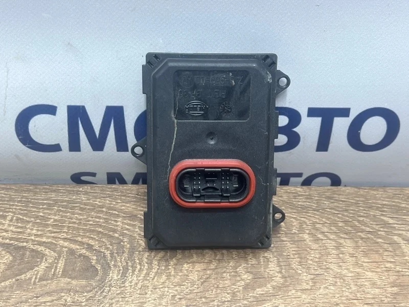 Блок управления фарой Volkswagen Touareg 8U0941329 NF 3.6