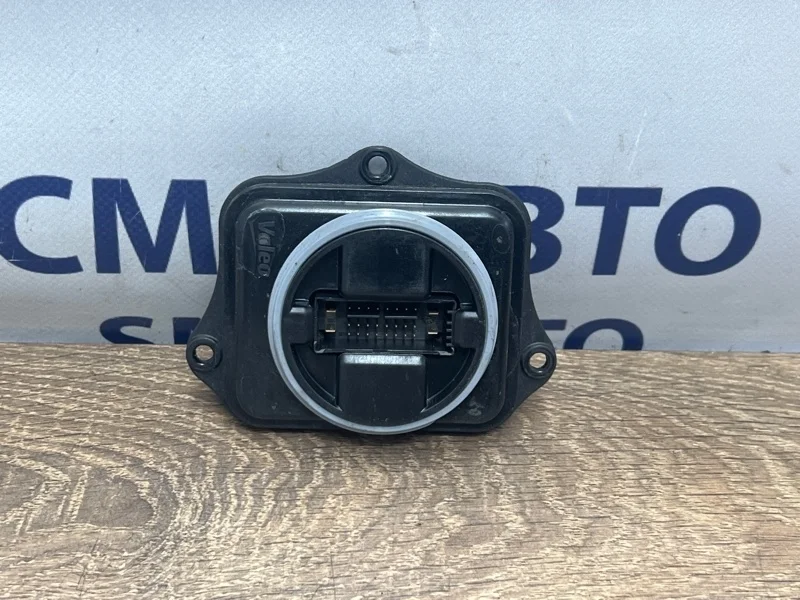 Блок управления фарой Volvo S60 31395908 С60 1.6 B4164T, левый
