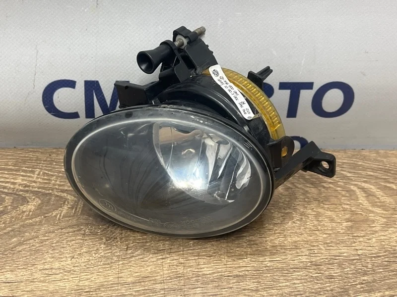 Фара противотуманная Volkswagen Touareg 7P6941700E NF 3.0 CGE, правая