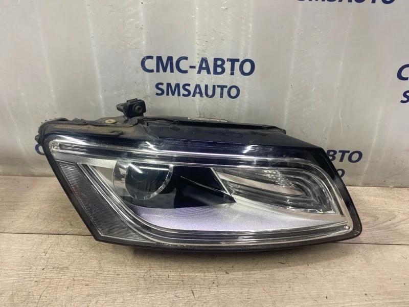 Фара ксенон Audi Q5 8R0941044D 8R 2.0T CNC, правая