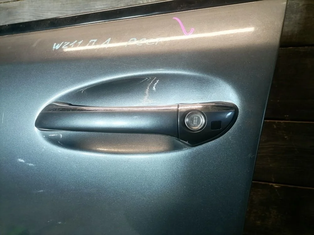 Ручка передней левой двери  Mercedes W211