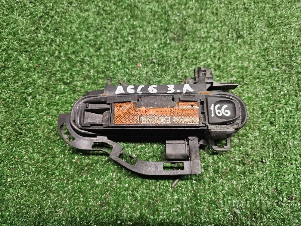 Ручка двери Audi A6 C6