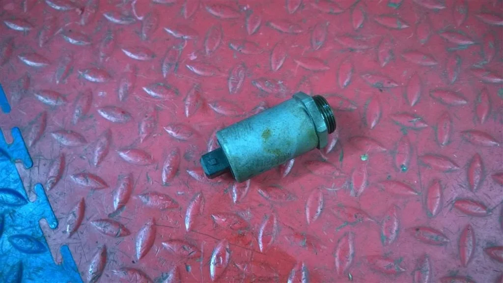 клапан электромагнитный BMW X5 E53  M54B30 231 лс 3.0i