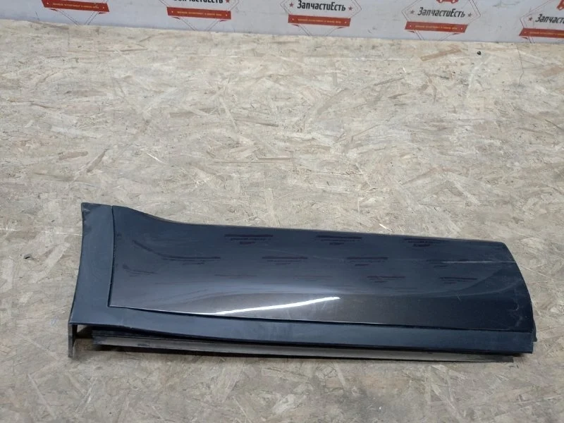 Молдинг двери правой Land Rover Range Rover Evoque 1 2011-2018 LR044670 L538