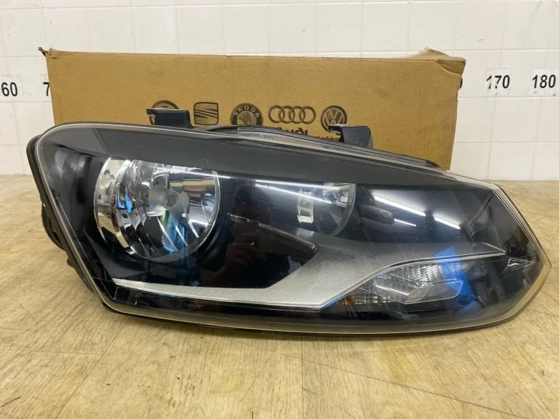 Фара VOLKSWAGEN POLO 2015 2016 2017 20018 2019 2020
