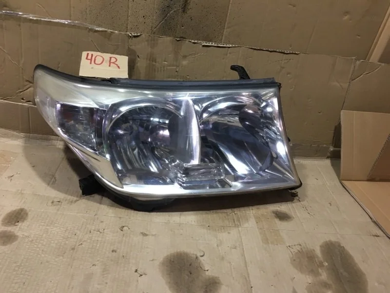 Фара правая Toyota Land Cruiser 2010 8113060D12 URJ200 1VD-FTV 4.5, передняя правая