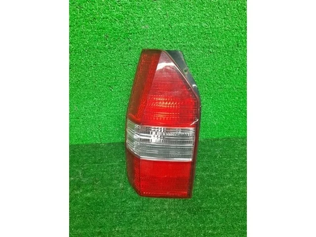 Фонарь задний левый N94W MITSUBISHI CHARIOT GRANDIS N8 / N9 1997-2003