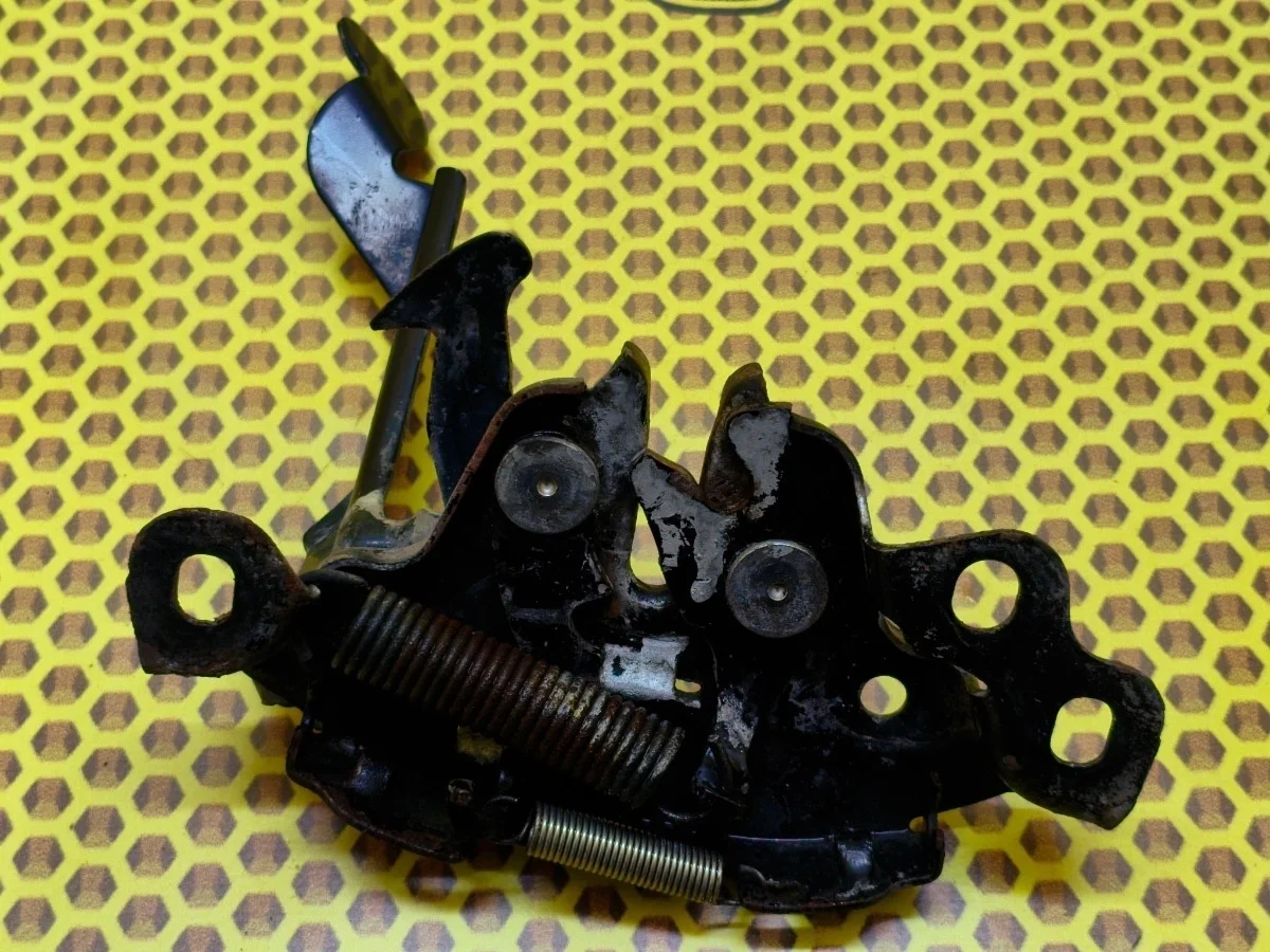 Замок капота Nissan Murano 2011 Z51