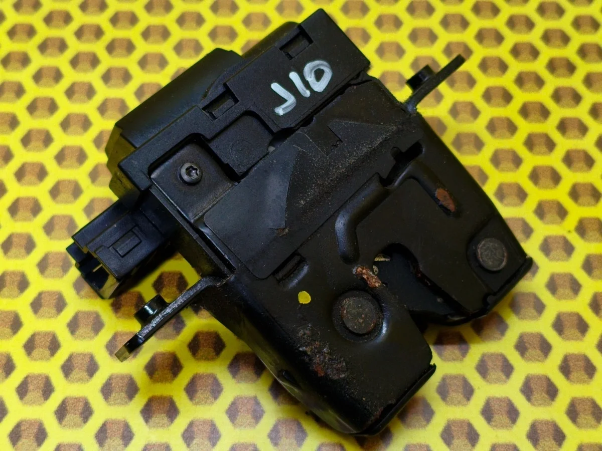 Замок багажника Nissan Qashqai 2012 J10