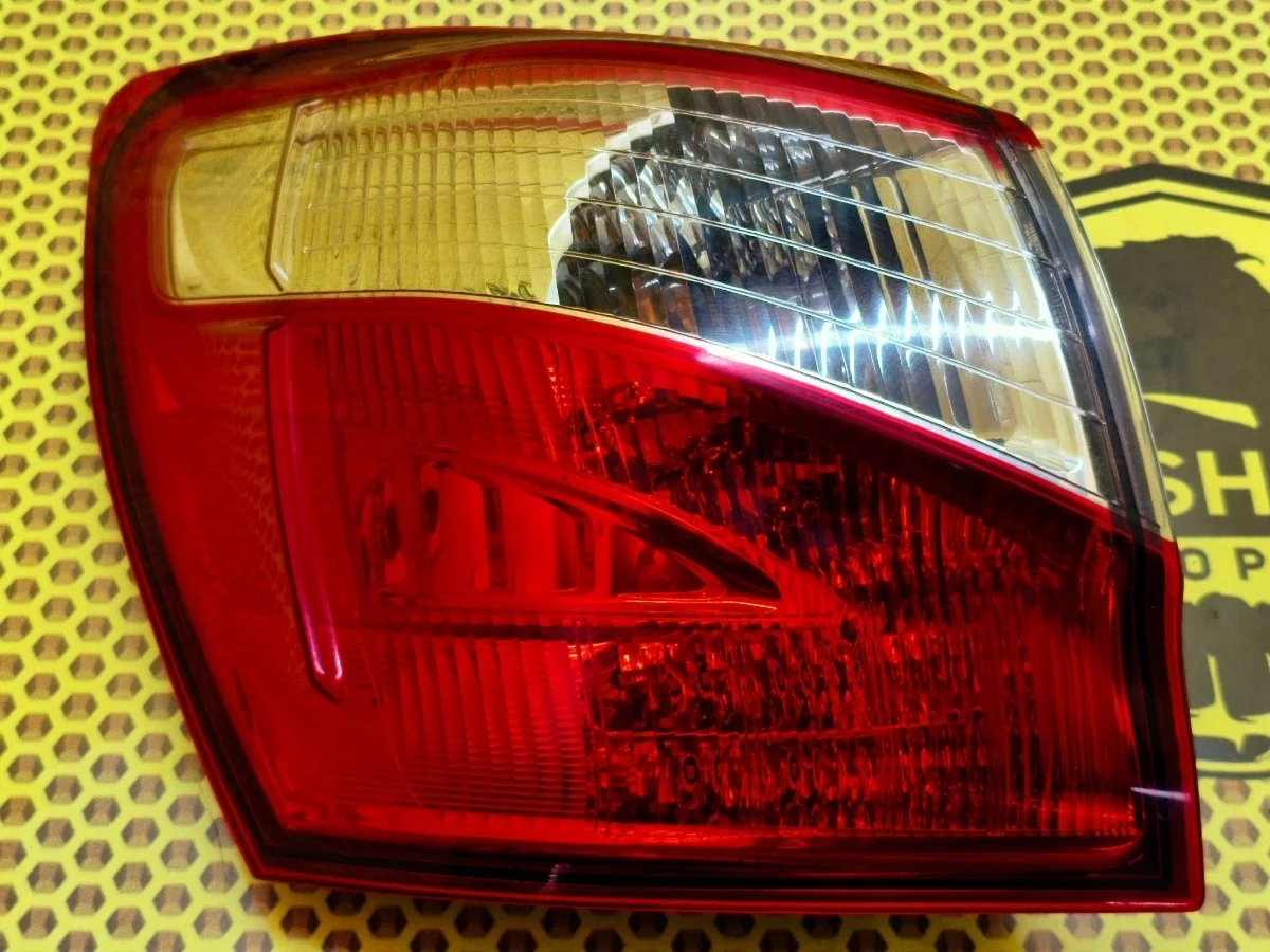 Фонарь в крыло Nissan Qashqai 2012 J10