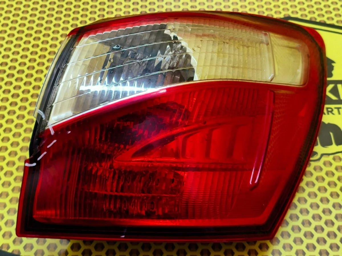 Фонарь в крыло Nissan Qashqai 2012 J10