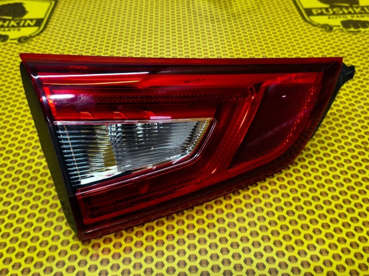 Фонарь в крышку багажника Nissan Qashqai 2018 J11