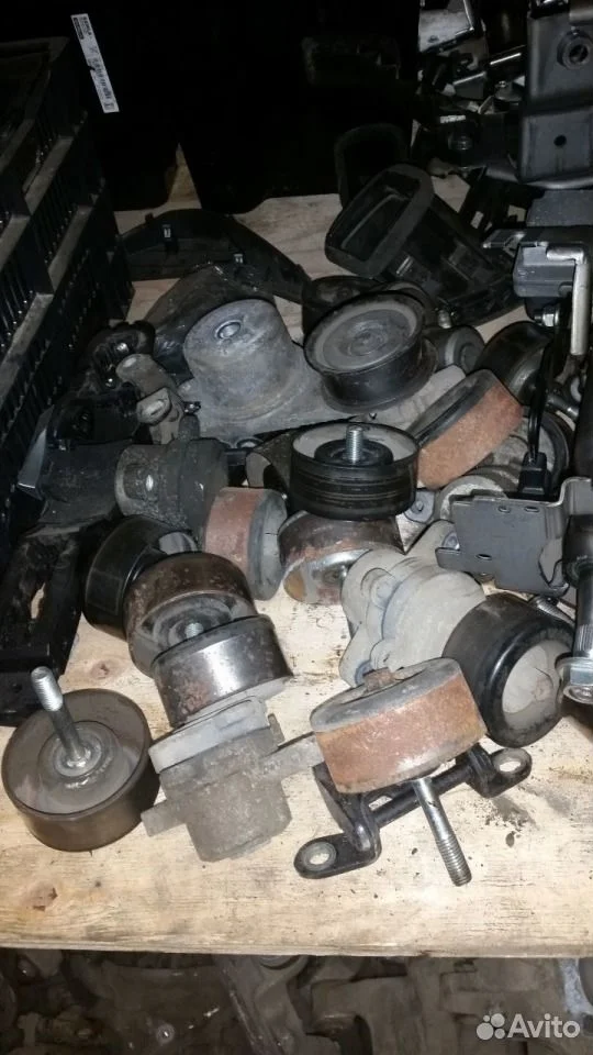 Ролик натяжной обводной Nissan Teana J32 разбор