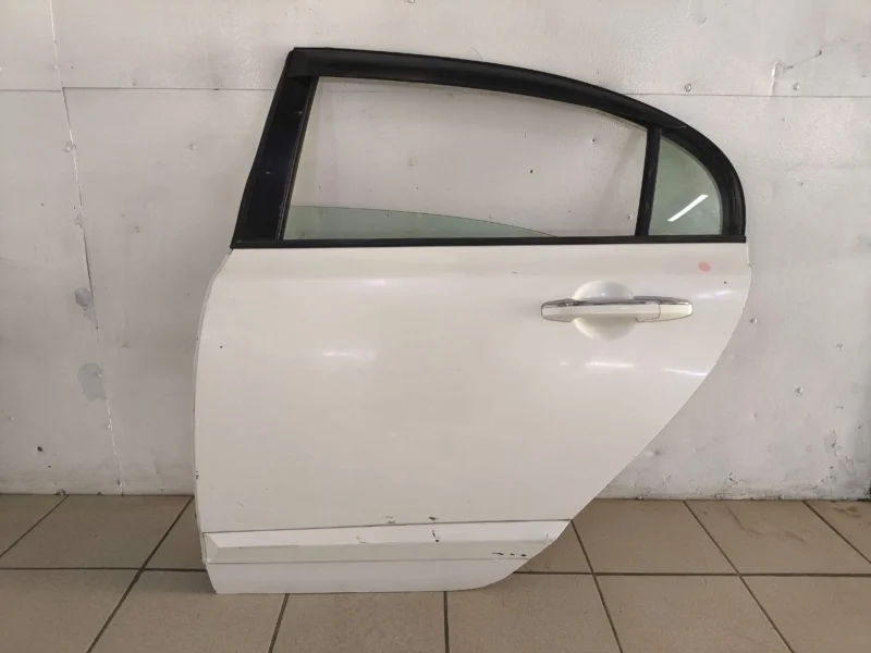 Дверь задняя левая Honda Civic 4D FD R18A1