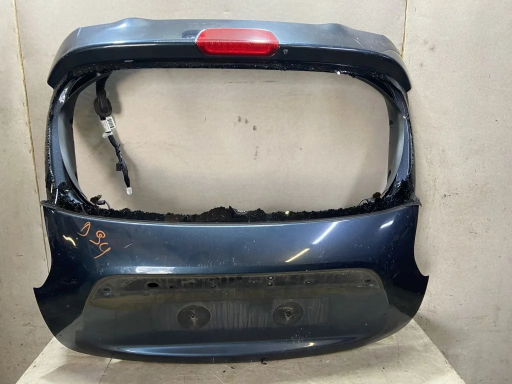 Дверь багажника Nissan Juke F15 Жук Ф15 2013