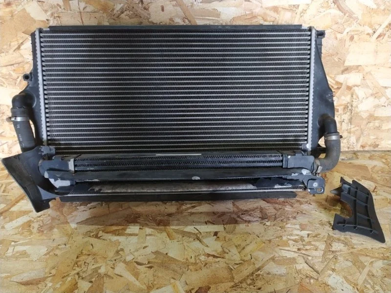 Интеркулер Volvo V70 2004 SW
