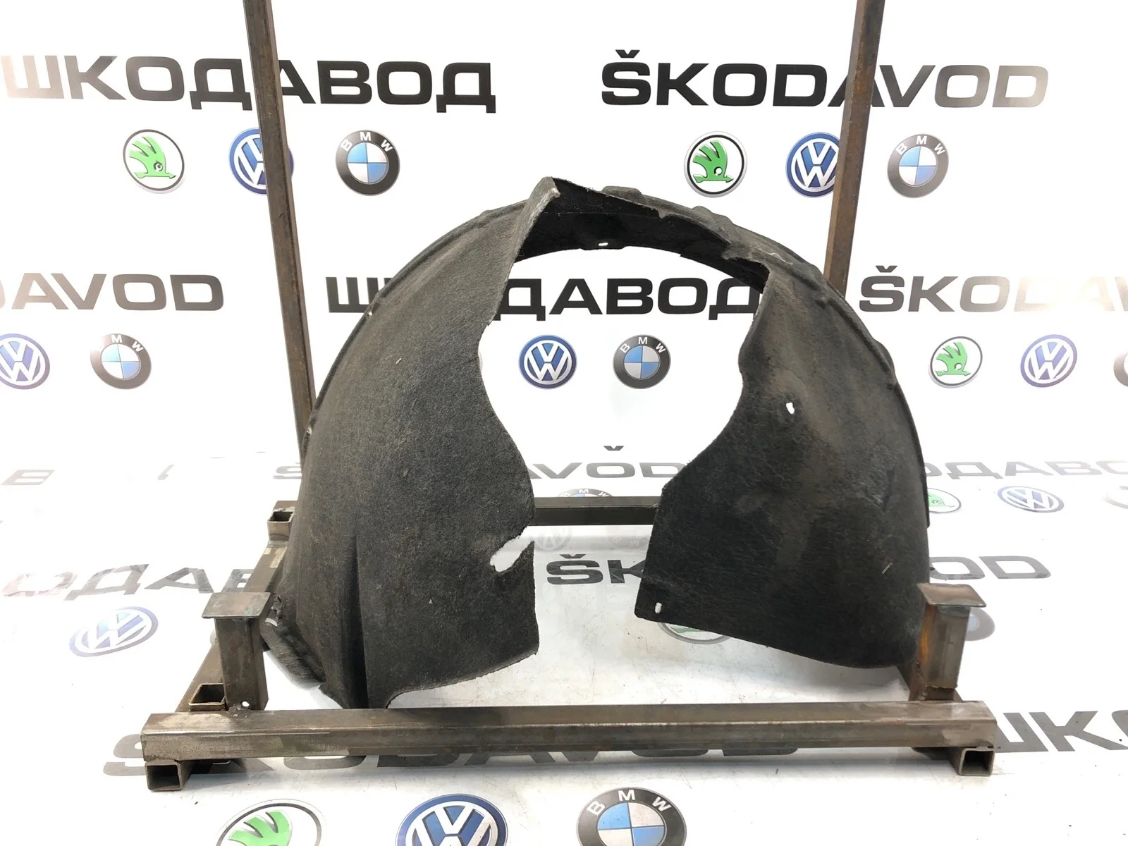 Подкрылок Skoda Octavia 2011 1Z0809957C A5 (1Z) 1.6 BSE, передний левый