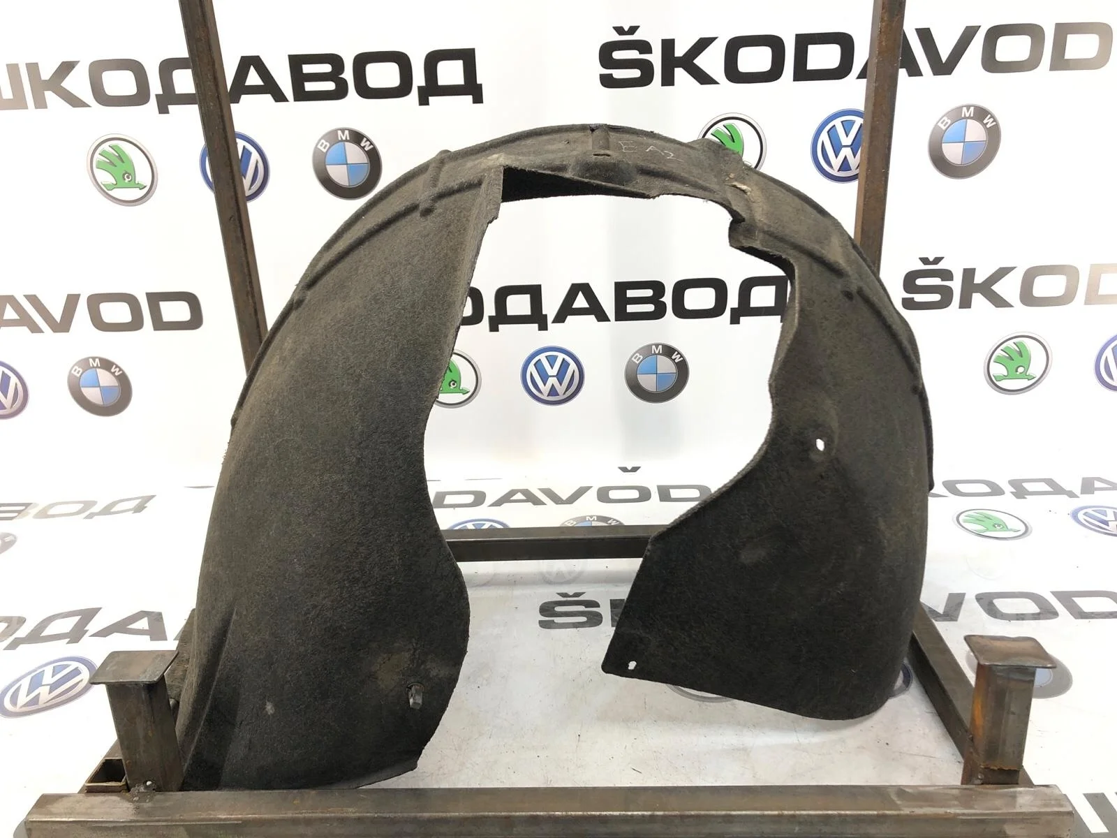 Подкрылок Skoda Octavia 2012 1Z0809957C A5 (1Z) 1.4 CAXA, передний левый