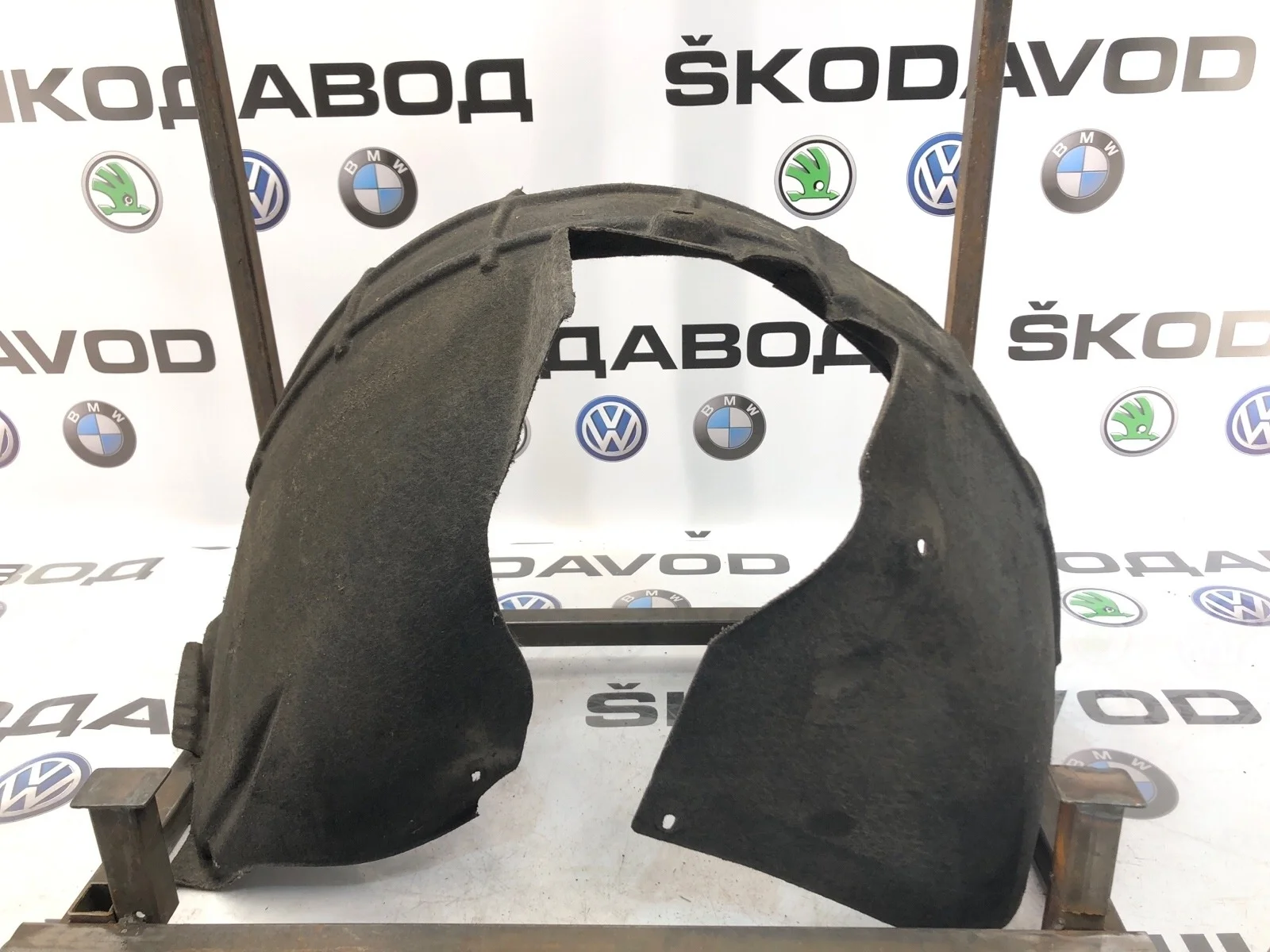 Подкрылок Skoda Octavia 2012 1Z0809957C A5 (1Z) 1.2 CBZB, передний левый
