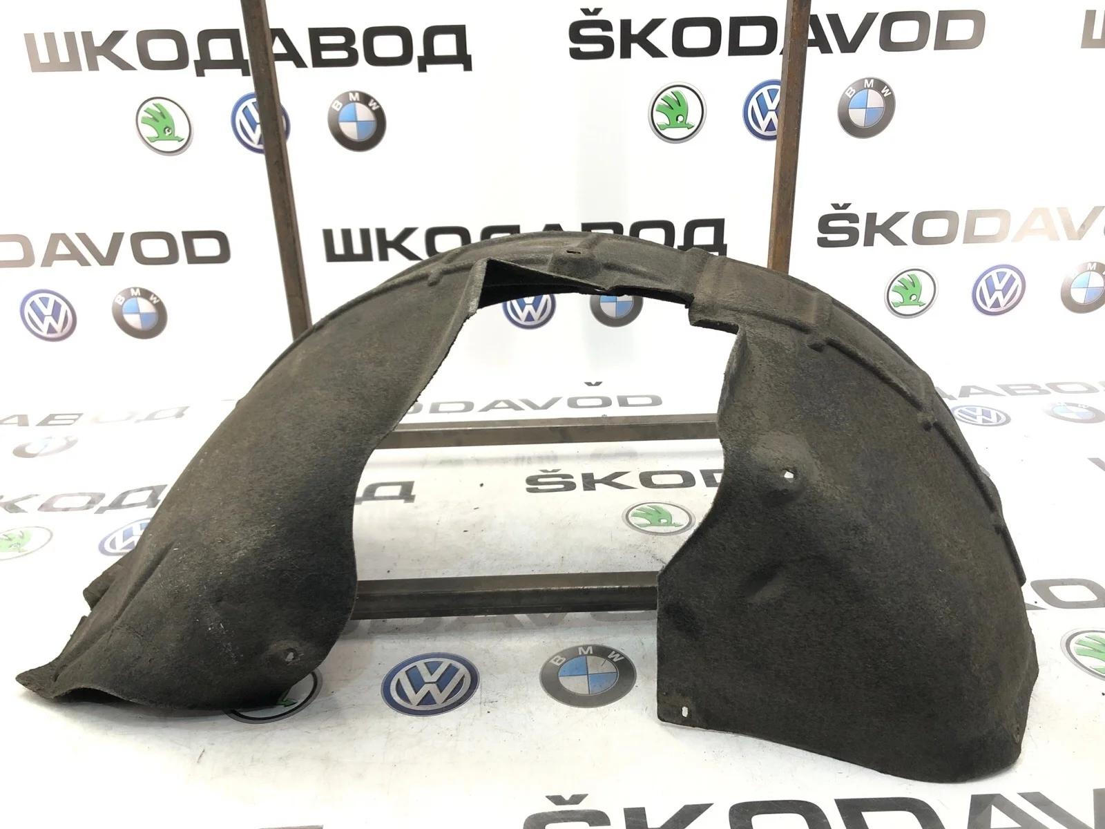 Подкрылок Skoda Octavia 2010 1Z0809957C A5 (1Z) 1.4 CAXA, передний левый