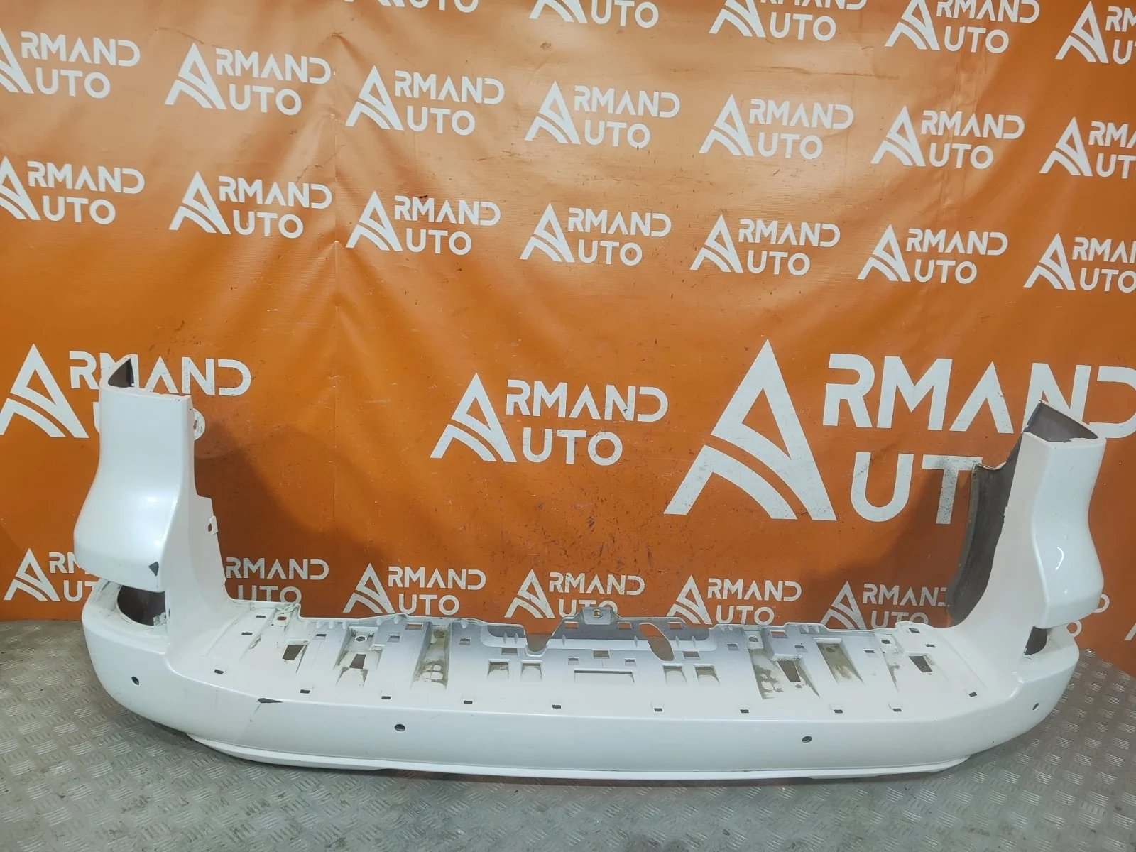 Бампер Lexus GX 2013-нв URJ150