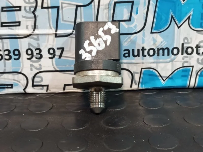 Датчик давления топлива Audi A4 B8 CDH