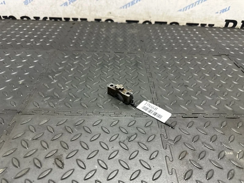 Крышка распредвала Bmw 11317566995 E82 N46
