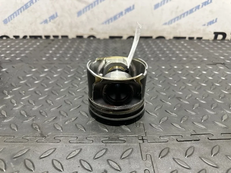 Поршень Bmw 11257799883 E64 M57