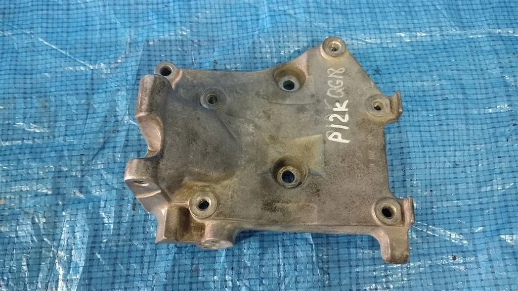 Б.у. кронштейн кондиционера NISSAN PRIMERA P12 NISSAN PRIMERA P12