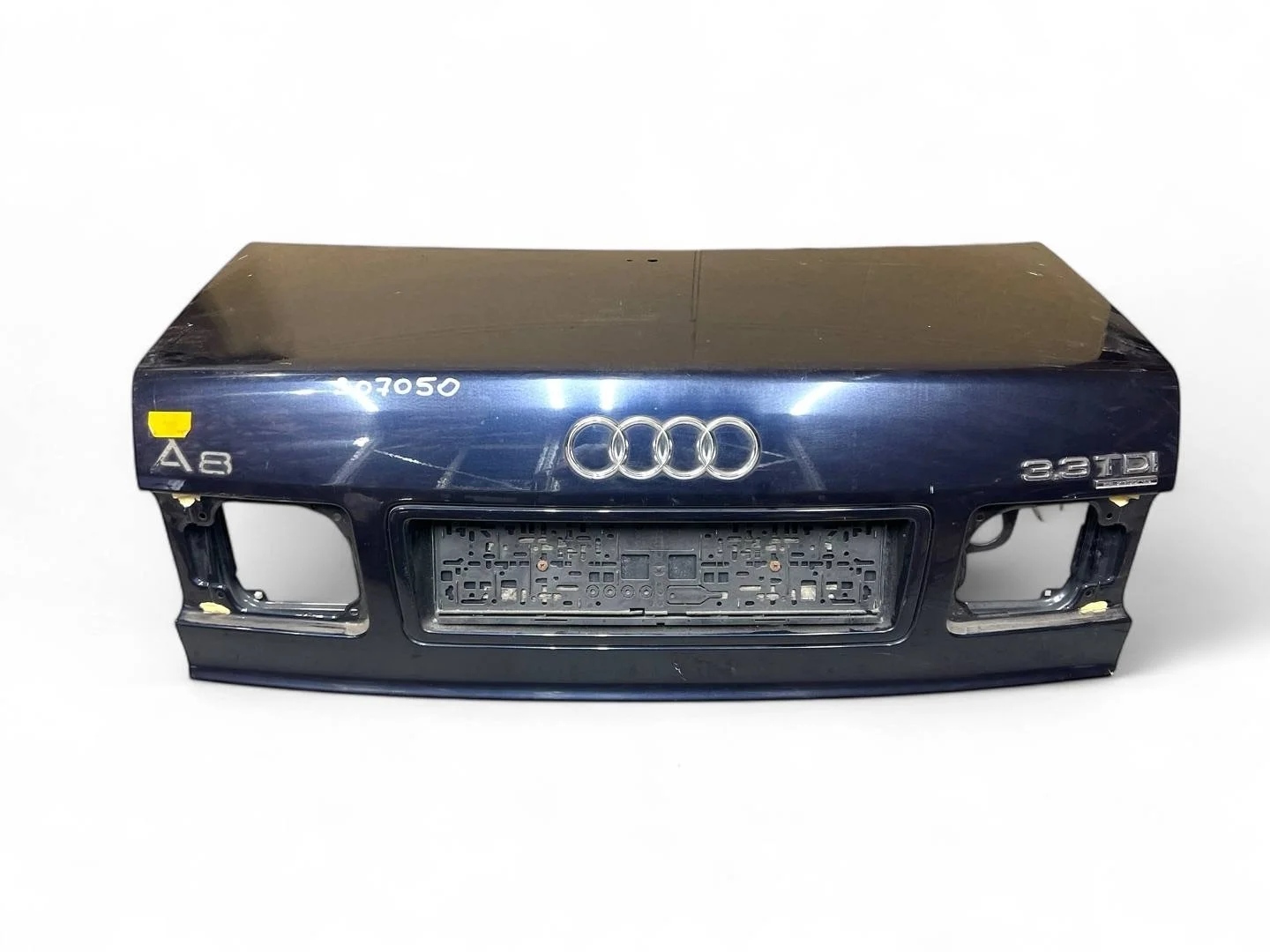 крышка (дверь) багажника Audi A8 D2/4D  1998