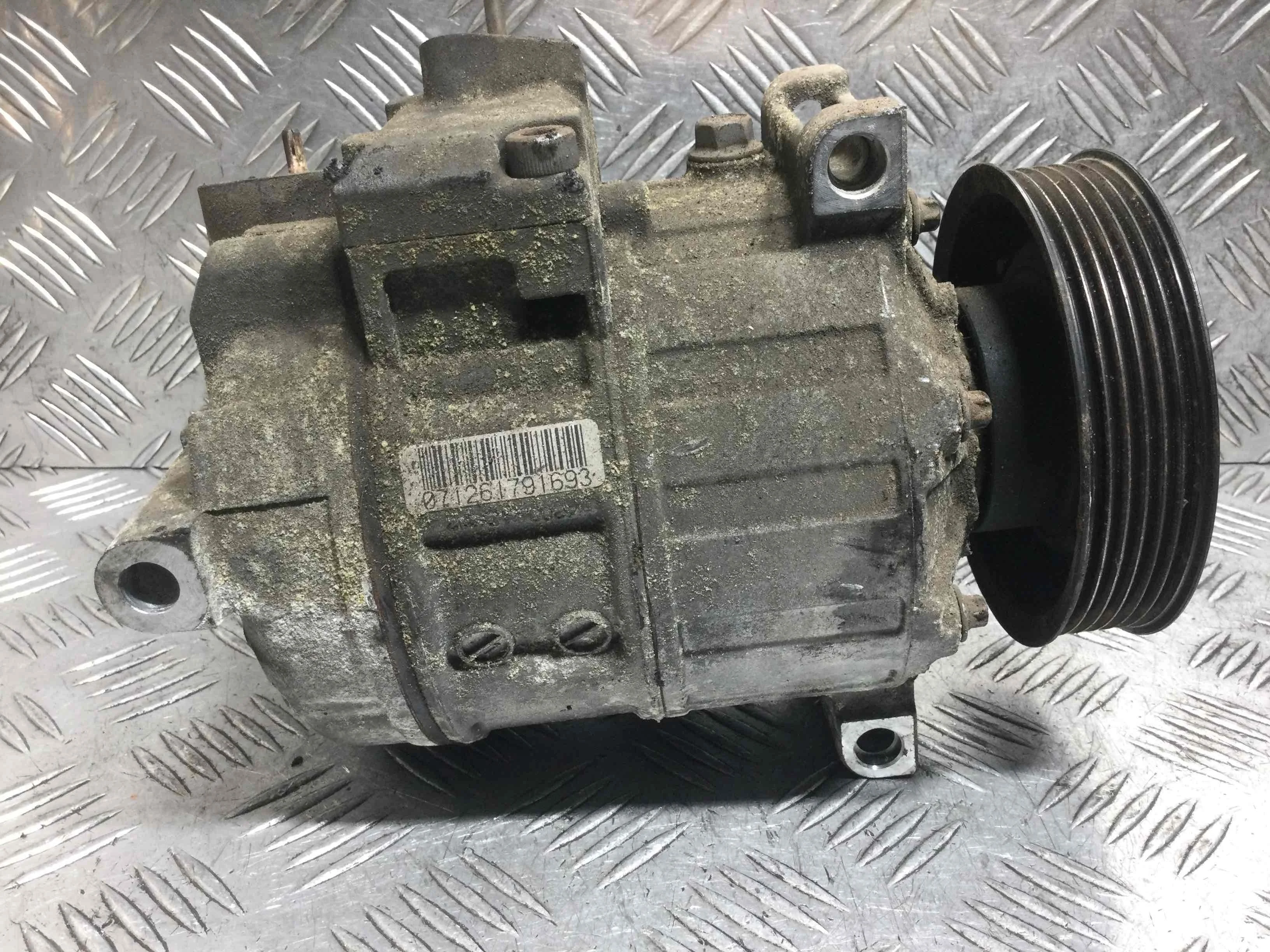 Компрессор кондиционера Volkswagen Passat B6 (2005-2010) бензин 2.0 TFSI Механика Седан