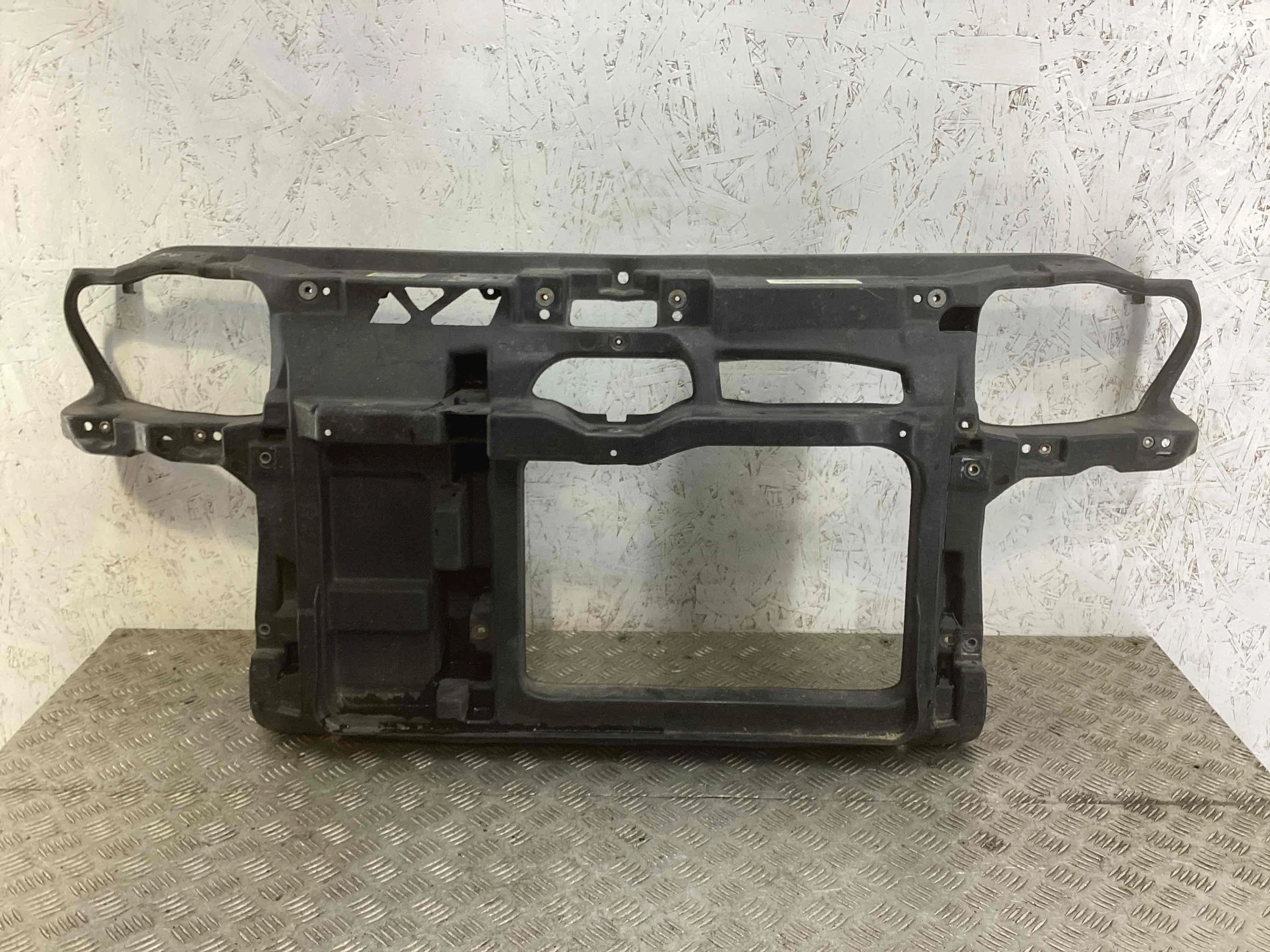 Передняя панель крепления облицовки (телевизор) Volkswagen Golf IV (1J) 1997-2004 1998 1,4 Бензин