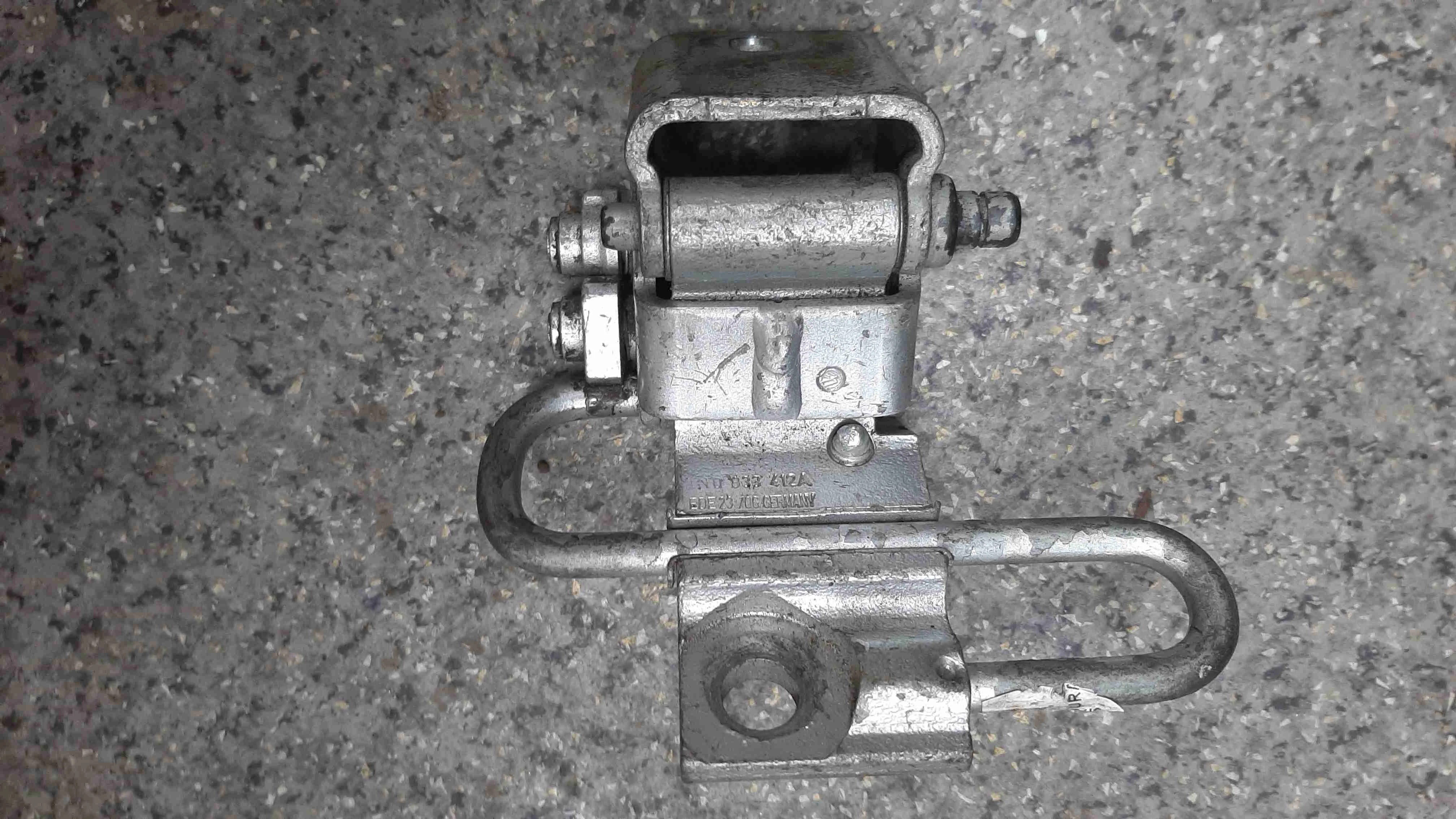 Петля двери задней правой Volkswagen Touran I (1T) 2003-2006 2006