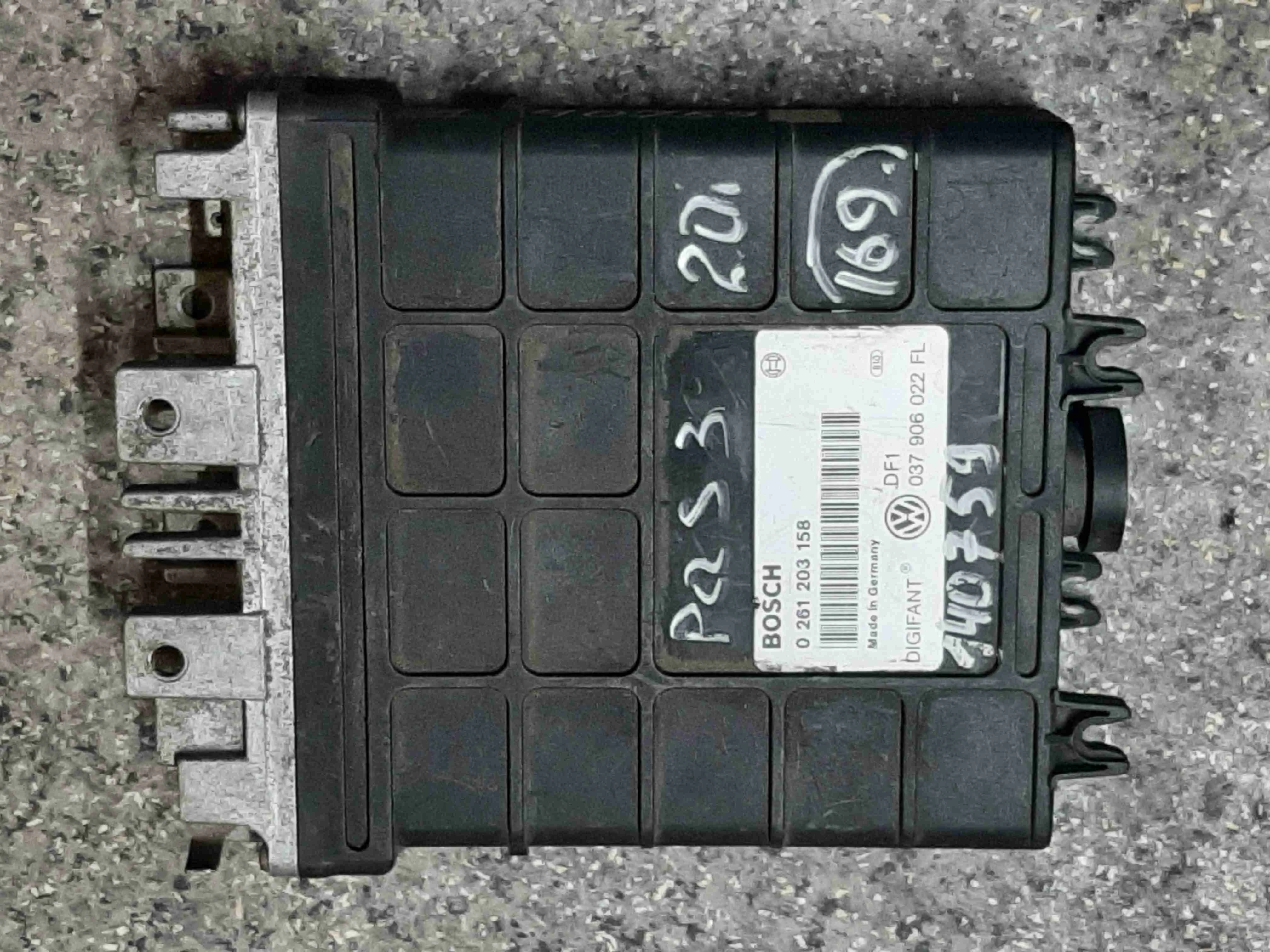 Блок управления двигателем Volkswagen Passat B3 1988-1993 1993 2,0 Бензин