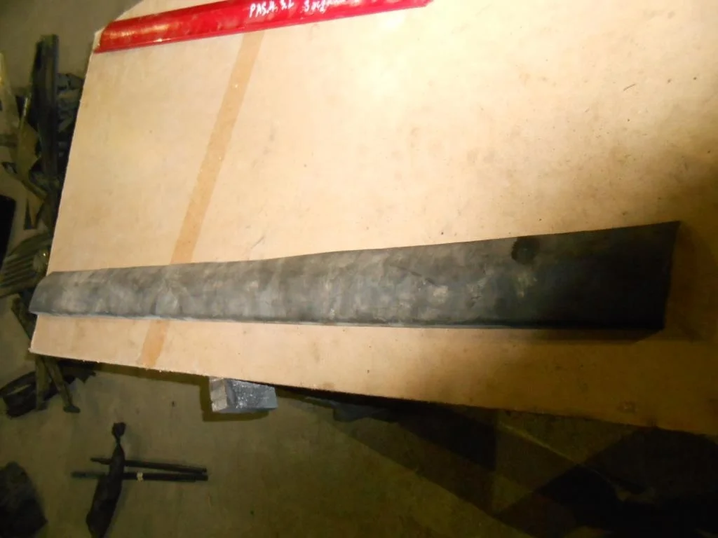 Молдинг двери передней правой Volkswagen Passat B5 (3B) 1996-2000 1998