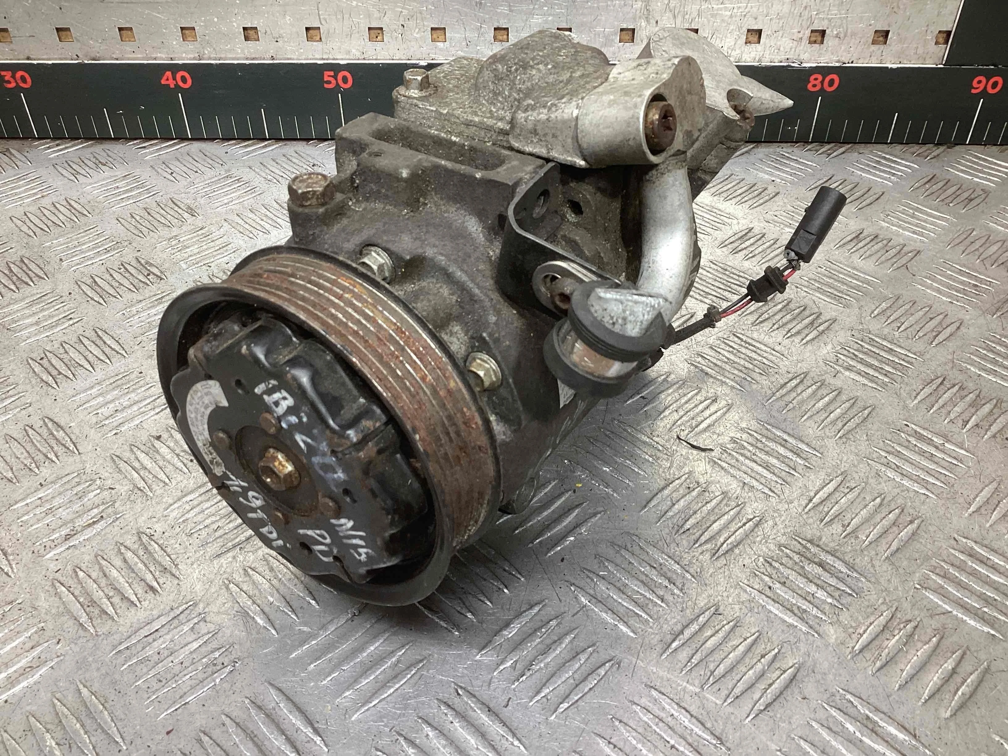 Компрессор кондиционера Seat Ibiza III (6L) 2002-2008 2003 1,9 Дизель
