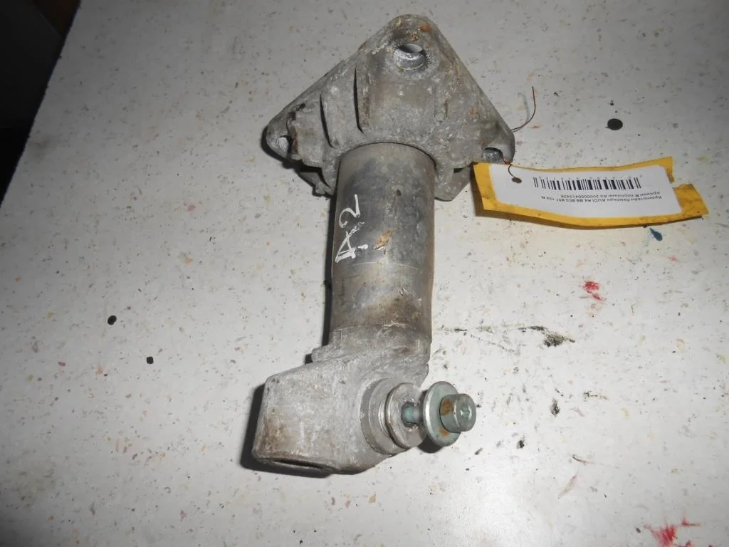 Кронштейн крепления бампера переднего Audi A4 B6 (8EC, 8E5) 2000-2006 2004