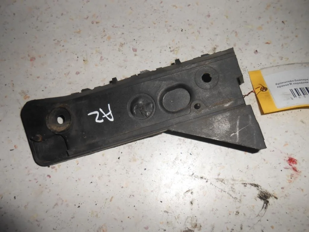 Кронштейн крепления бампера переднего Audi A4 B6 (8EC, 8E5) 2000-2006 2003