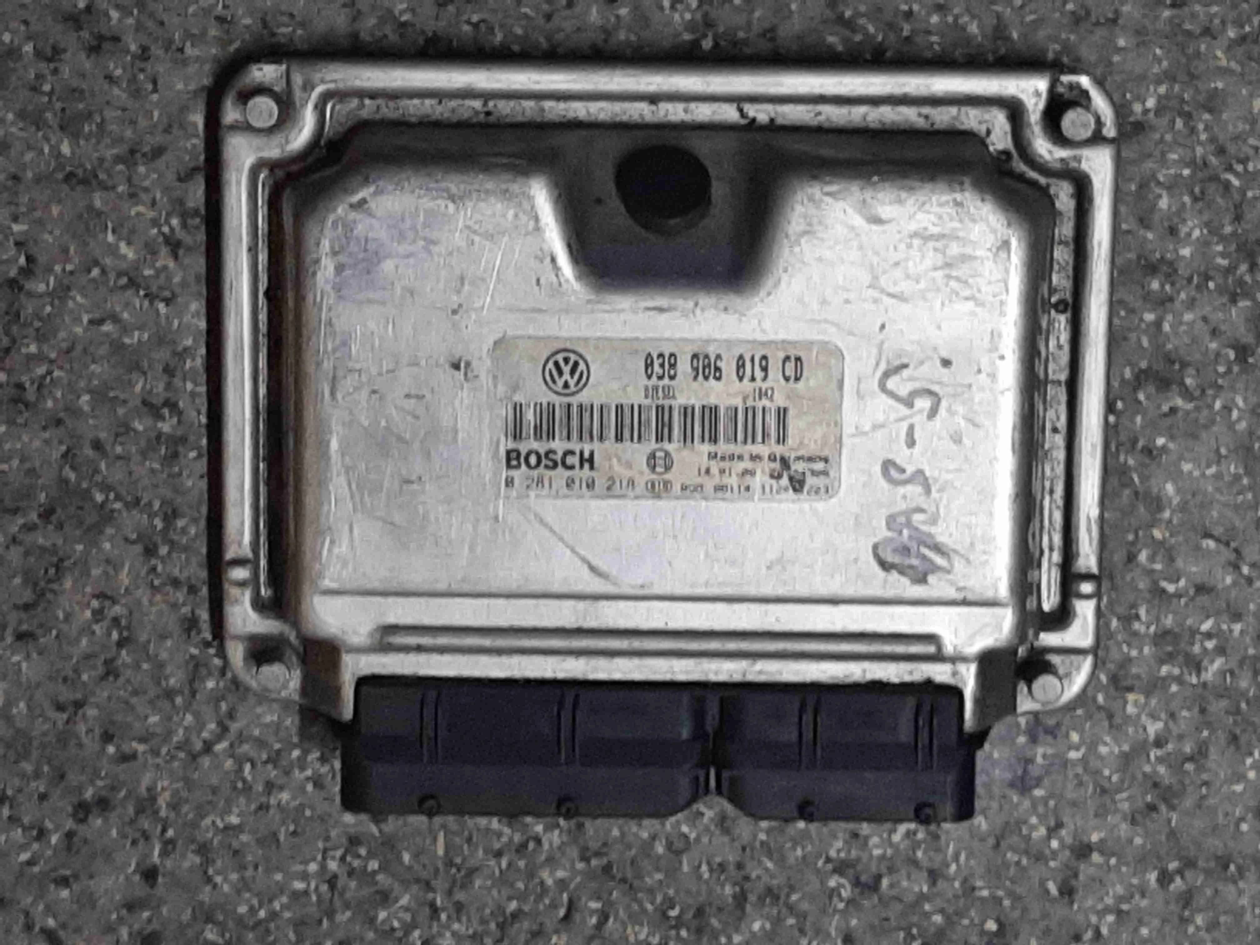 Блок управления двигателем Volkswagen Passat Passat B5+ (3B) 2000-2005 рестайлинг 2002 1,9 Дизель