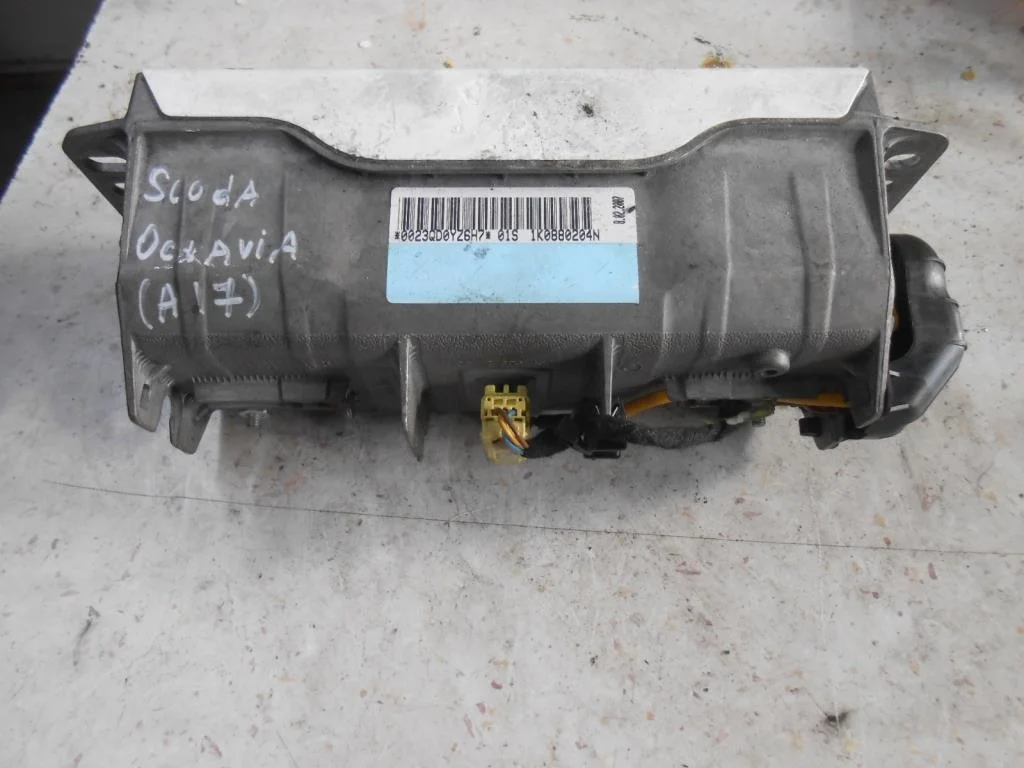 Подушка безопасности пассажира Skoda Octavia A5 (1Z) 2004-2013 2007