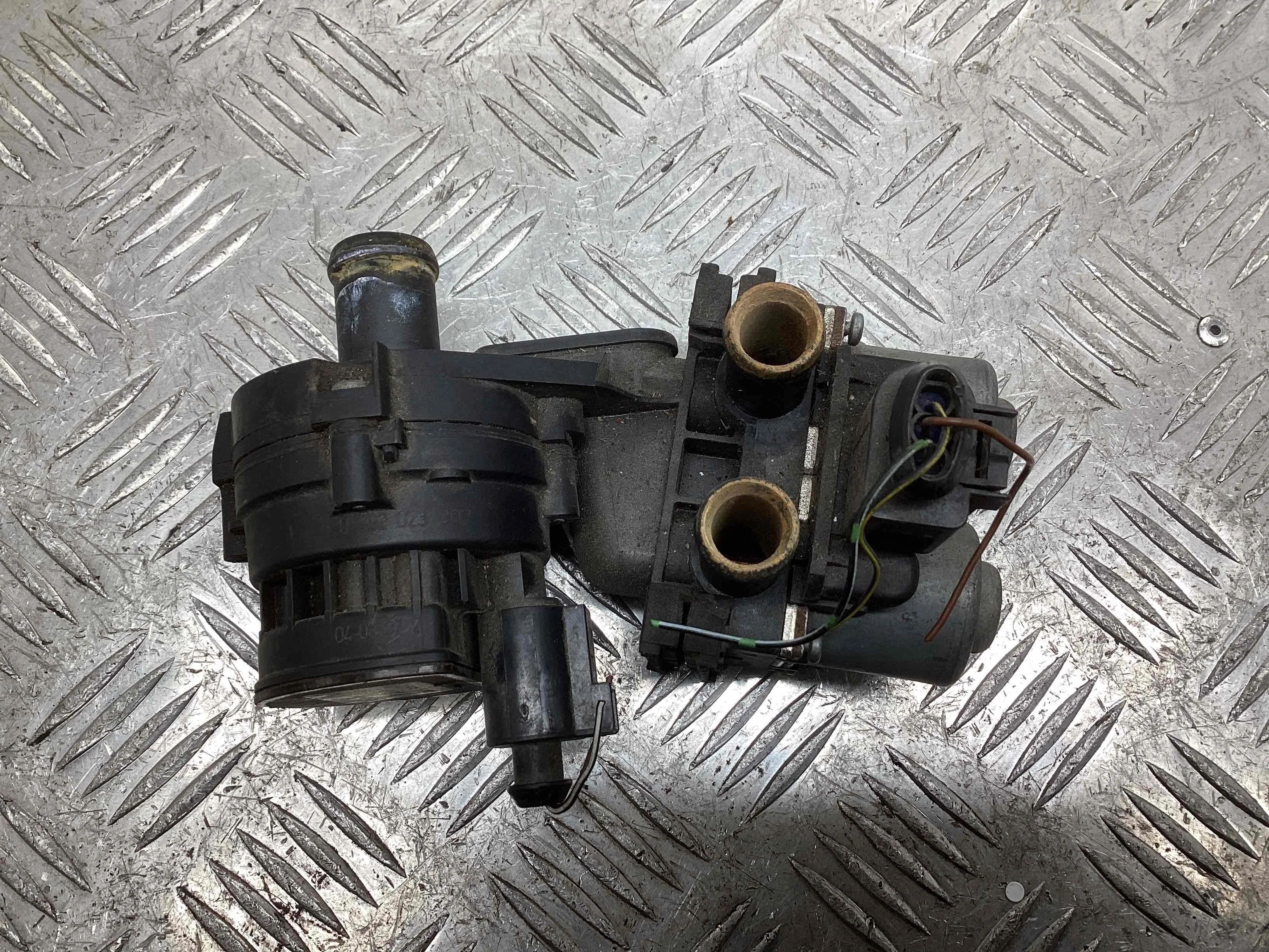 Кран отопителя (печки) Audi A6 C6 (4F) 2004-2008 2005