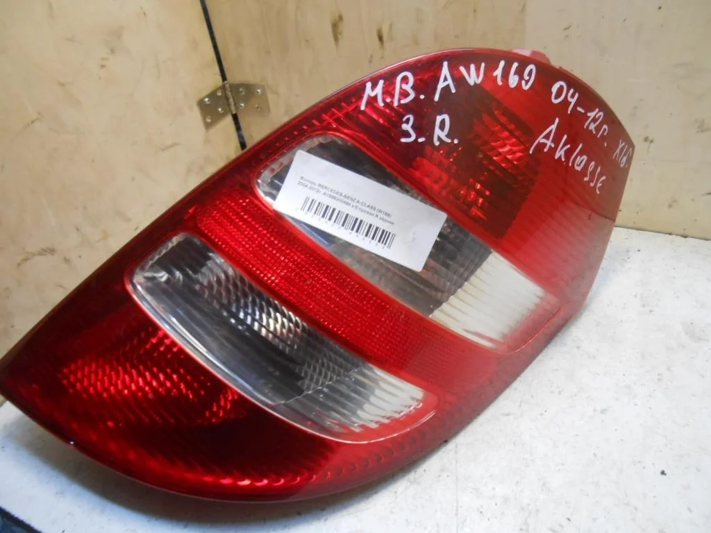 Фонарь задний правый Mercedes A (W169) 2004-2012  2004    Хэтчбек