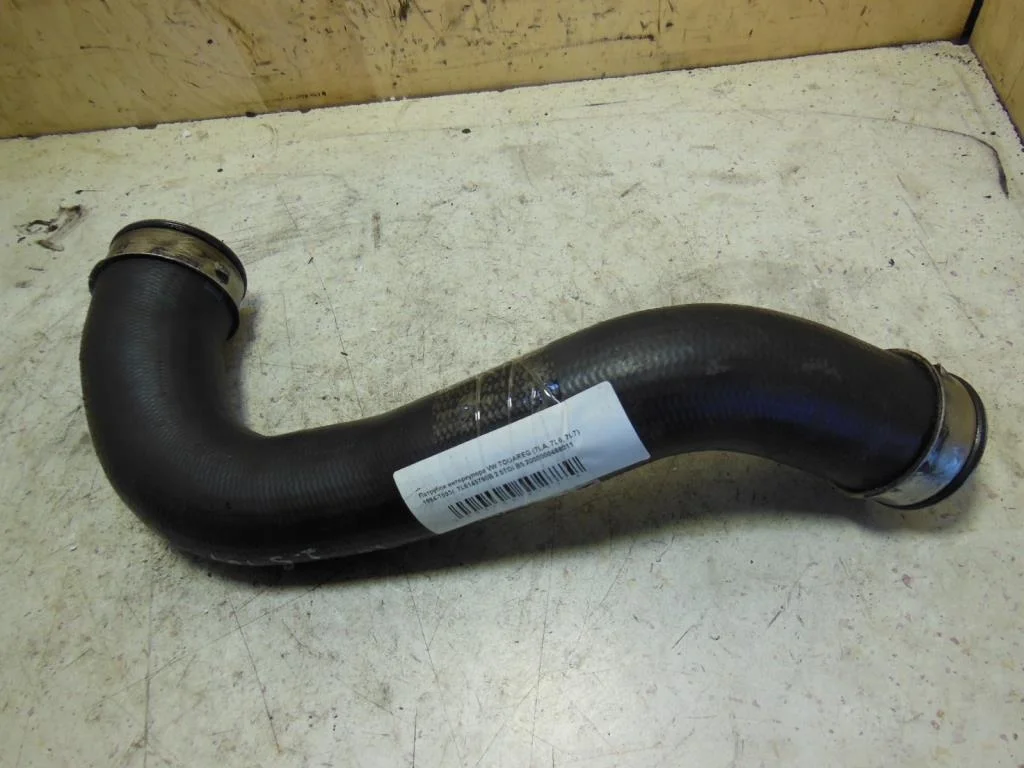 Патрубок интеркулера Volkswagen Touareg I (7L) 2002-2006 2002 2,5 Дизель