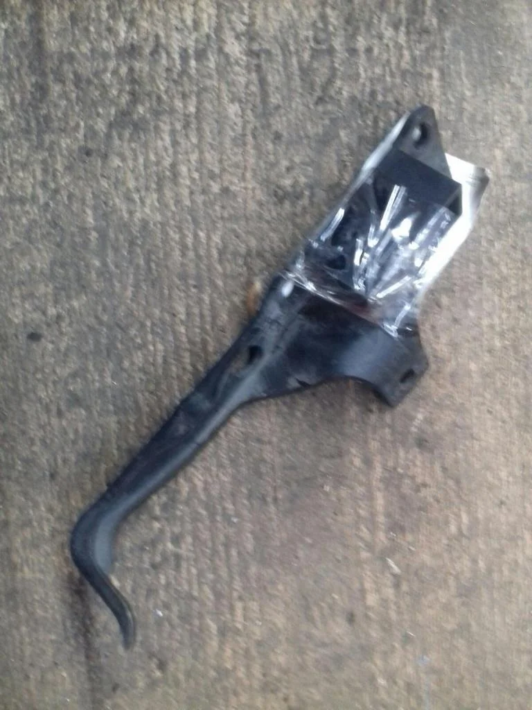 Кронштейн Volkswagen Touareg I (7L) 2002-2006 2005