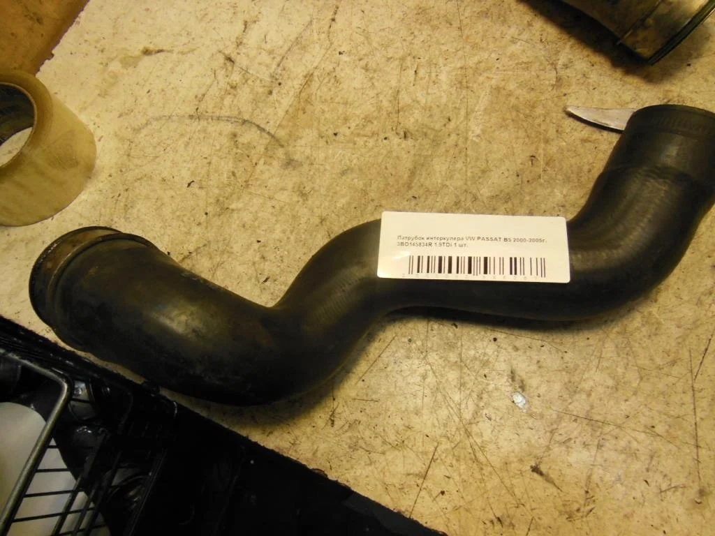 Патрубок интеркулера Volkswagen Passat B5 (3B) 1996-2000 2000 1,9 Дизель