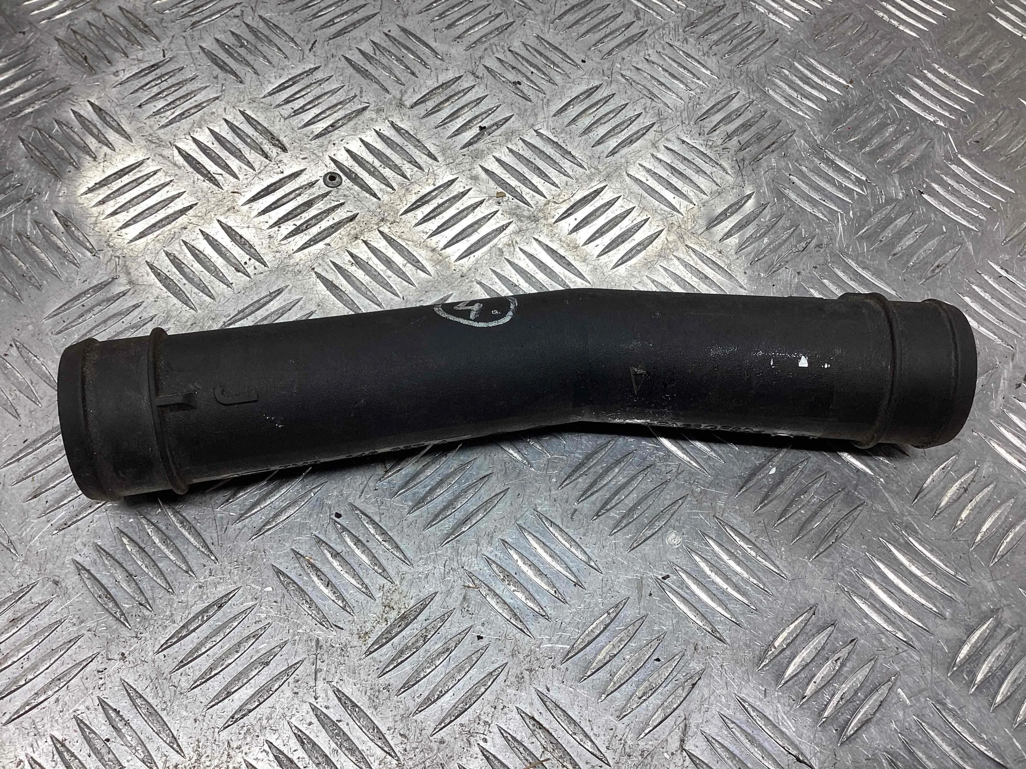 Патрубок интеркулера Volkswagen Sharan I (7M) 2000-2003 рестайлинг 2001 1,9 Дизель